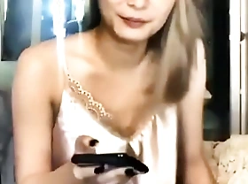 Sachzna laparan nipple slip viral video