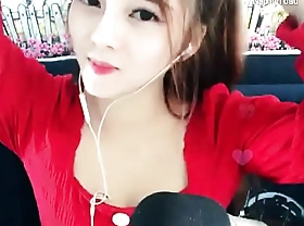 Em gái Thanh Thanh livestream Uplive