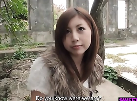 Outdoor fleshly knowledge 'round round a cute japanese girl