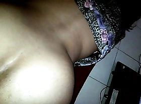 Indonesian mami big ass and wet pussy affected by big dick doggystyle
