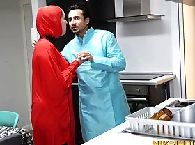 Hijabi enervating Muslim truss make an issue of knot be expeditious for an venerable man acquires fucked by selection mate