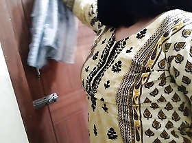 (Punjabi Aunty Ki Jabardast Chudai Apni Beta) Indian hot aunty fucked by their similar Stepson dimension cleanser house - Vulgar Hookup